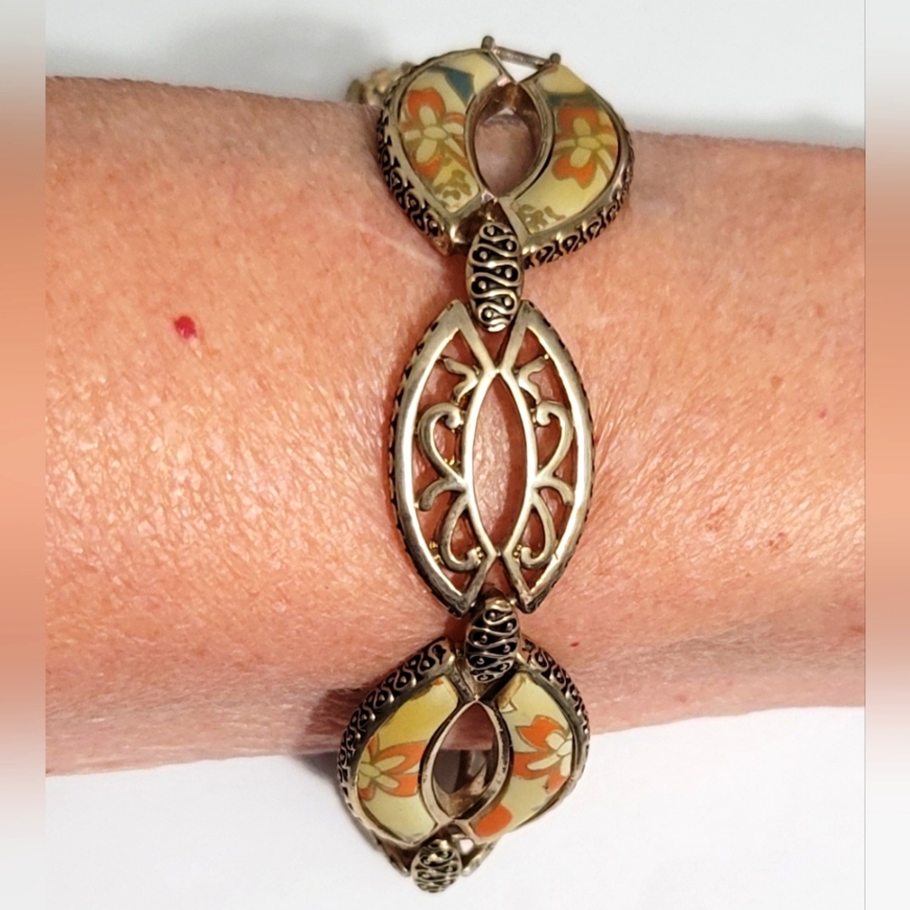 Lovely Monet bracelet - 7 1/2 inches